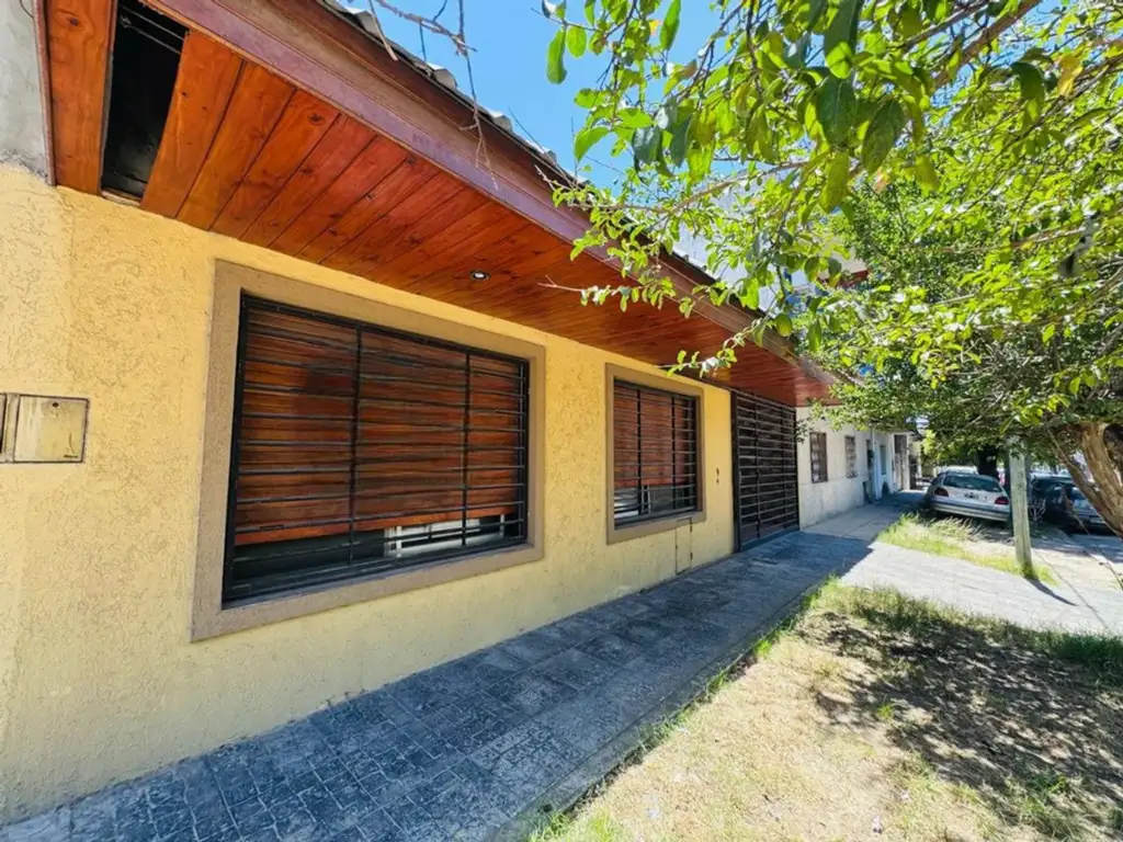 VENTA CASA 3 AMBIENTES TABLADA QUINCHO  PILETA