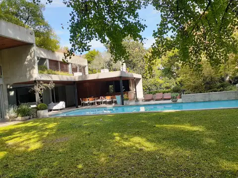 Casa en Venta con cochera