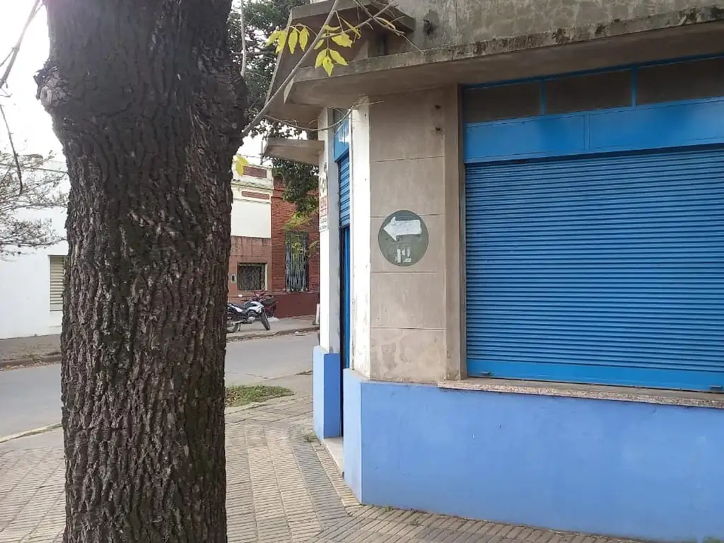 Venta de local comercial a refaccionar