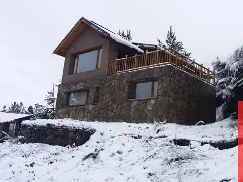 Casa en alquiler temporario de 2 dormitorios c/ cochera en San Martin de los Andes