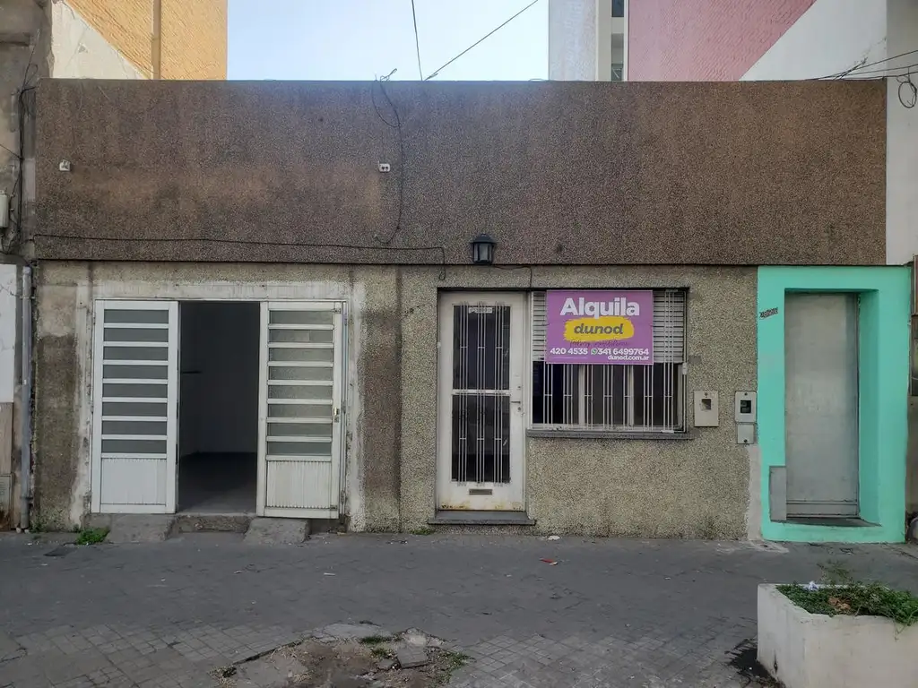 SANTA FE AL 2800 ALQUILER CASA CON PATIO EN BARRIO PICHINCHA ROSARIO