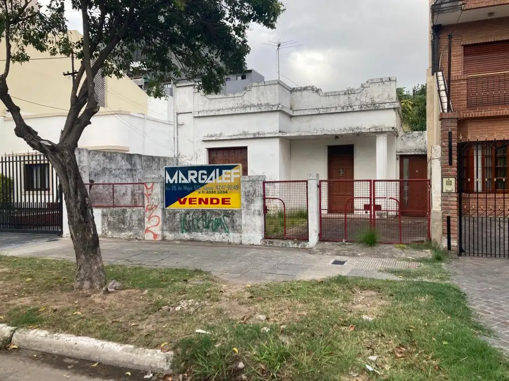 Oportunidad en el CENTRO de LANÚS, son 373 m2 terreno aprox., ideal p/desarrollo, consulte!