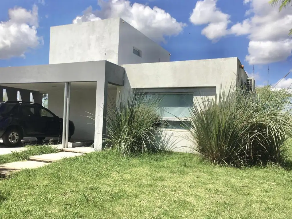 Casa en  venta en Vistas Puertos del Lago