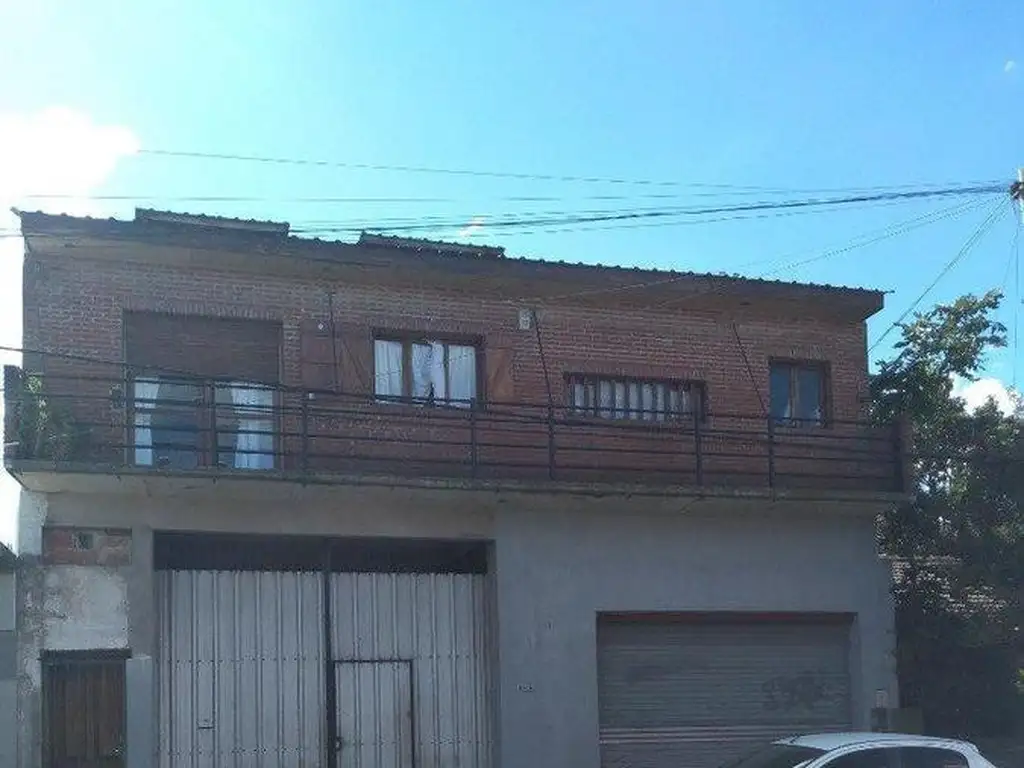 Venta de Galpones con casa y departamento