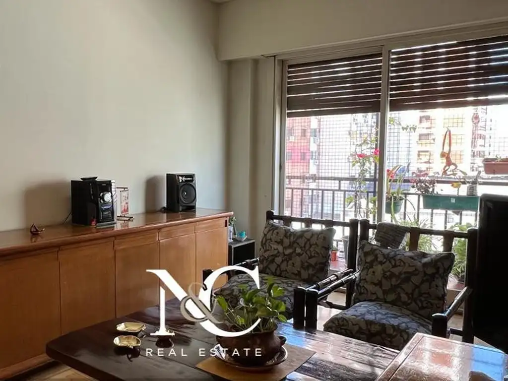 Departamento en venta en Caballito 4 ambientes con dependencia