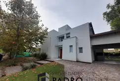 Casa en venta. Barrio Cerrado La Concepción II, Lujan. Zona Oeste. 3 dormitorios. Pileta.