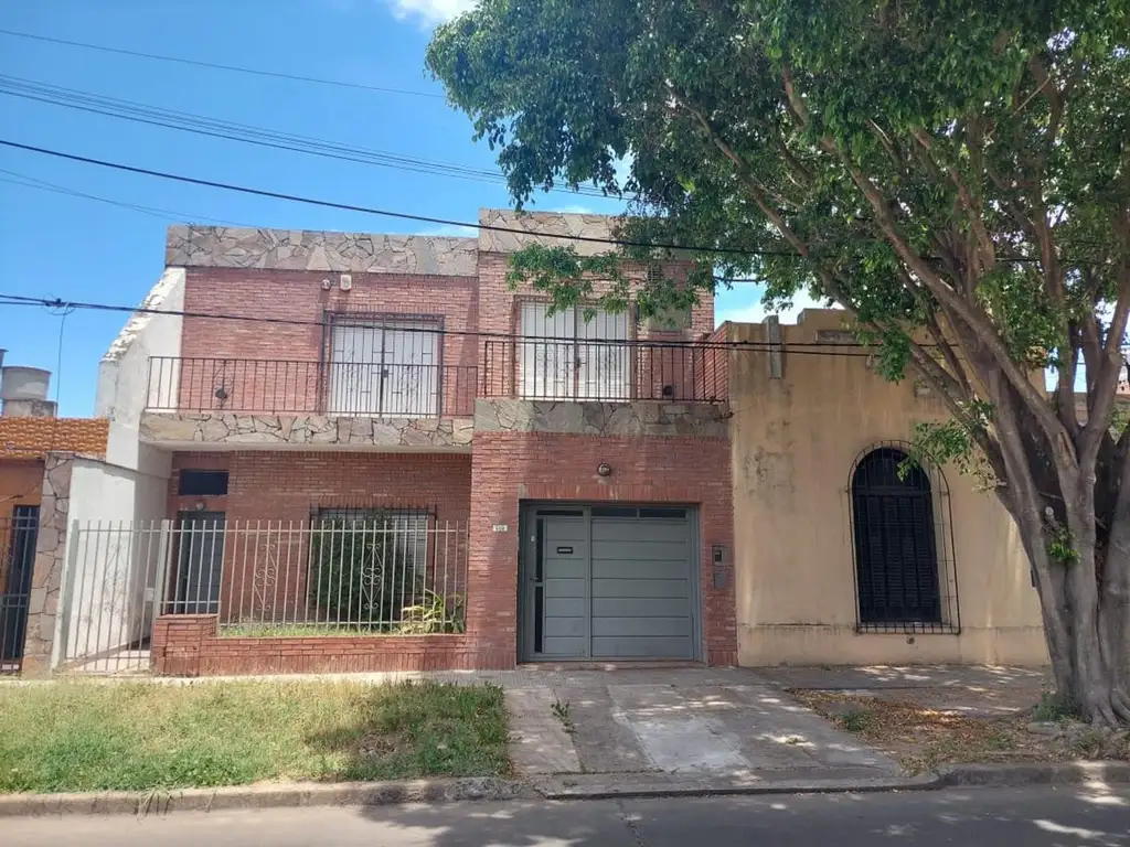 Hermosa casa en venta! Cuatro dormitorios