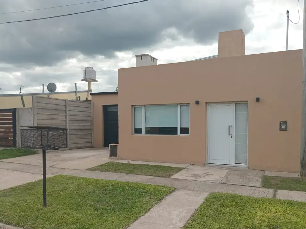 Vendo Casa tres dormitorios en Concepción del Uruguay, Entre Ríos.