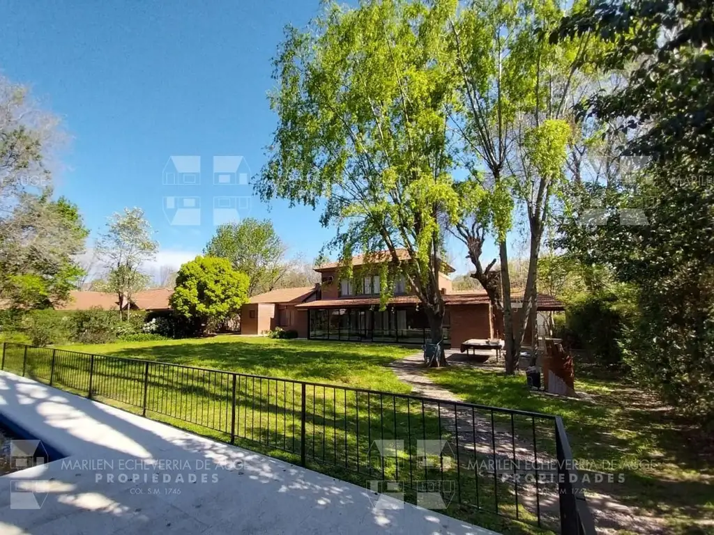 B° Cerrado Chacra Alcala, sobre lote central, casa en 2 ptas