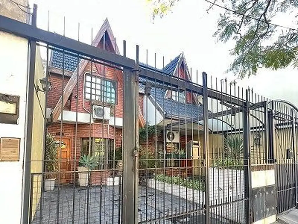 Casa - Venta - Argentina, Avellaneda - HUMBERTO  PRIMO 1900