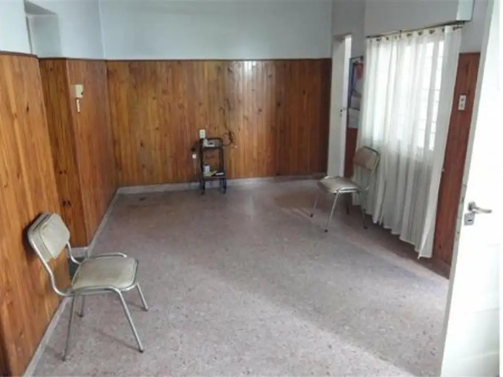 Casa en Venta Pringles  3100 - U$D 180.000 - Lomas del Mirad