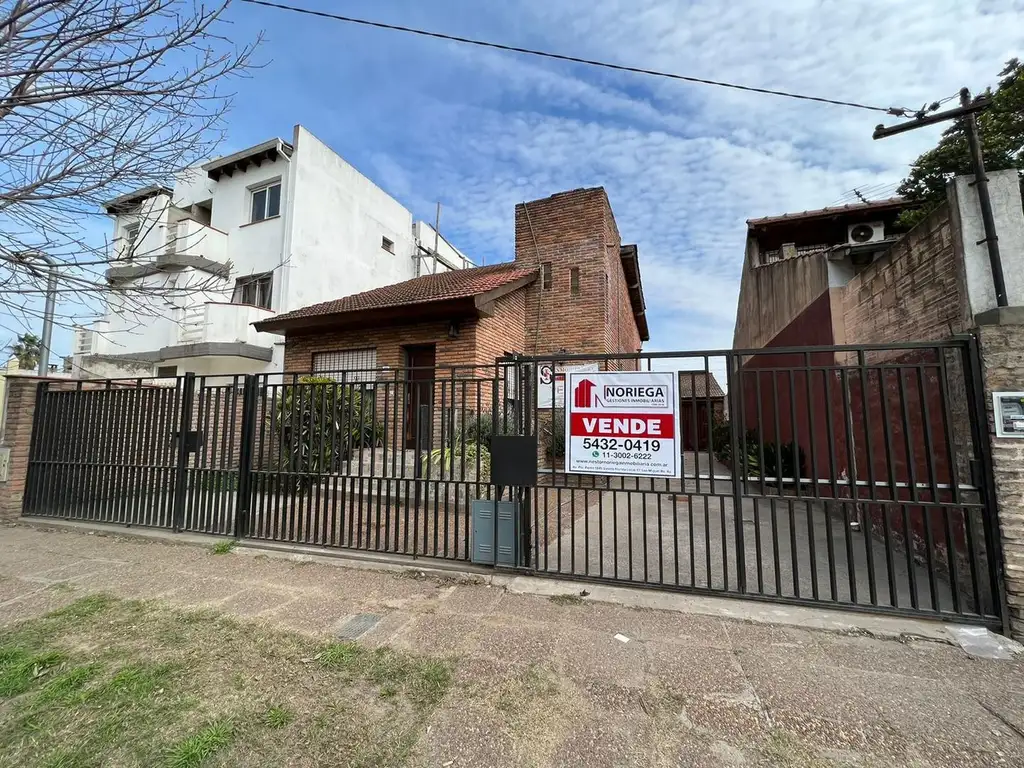 SE VENDE HERMOSA CASA ZONA CENTRO DE PILAR