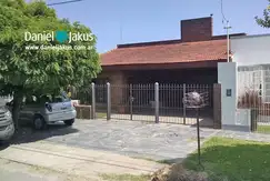 CASA EN VENTA  61 e/ 139 y 140 - DANIEL JAKUS PROPIEDADES