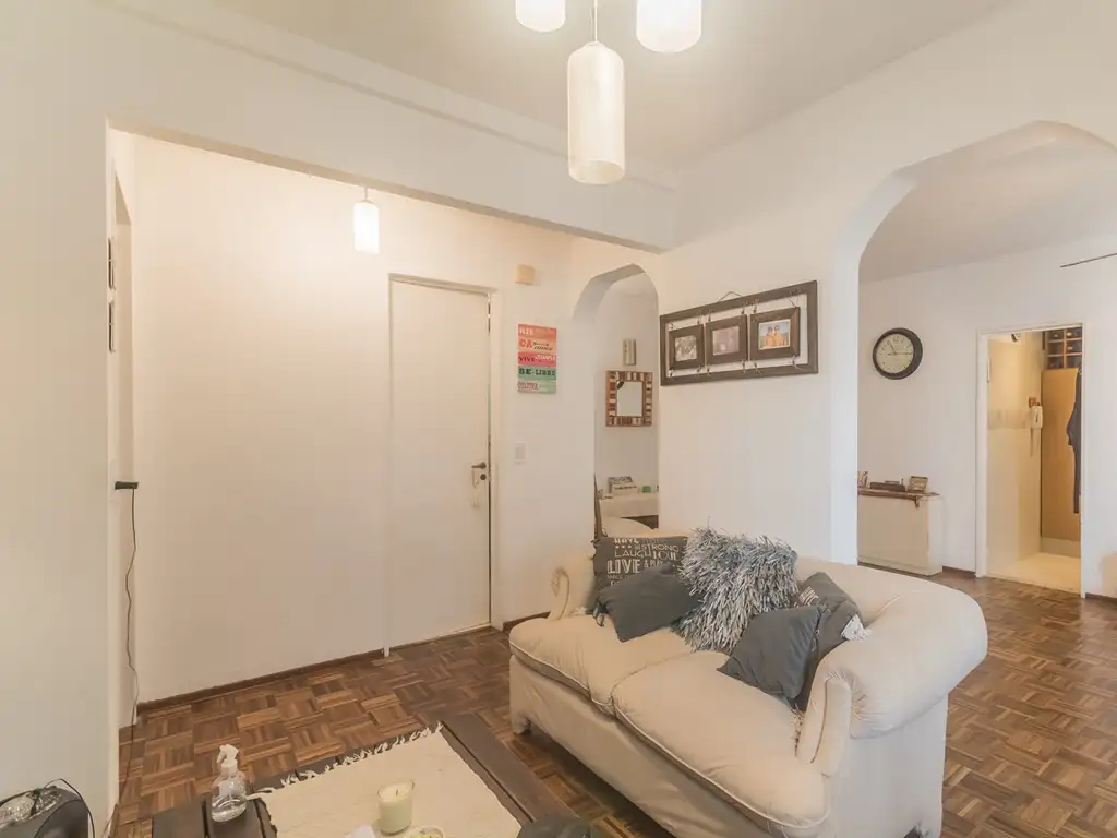 VENTA DEPARTAMENTO CABALLITO 4 CUATRO AMBIENTES COCHERA APTO CREDITO 2 BAÑOS LUMINOSO AMPLIO LIVING