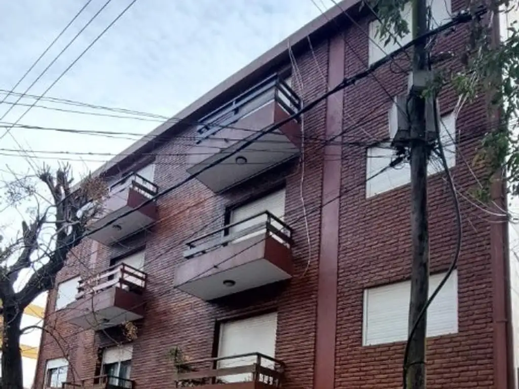 Departamento dos ambientes en excelente zona