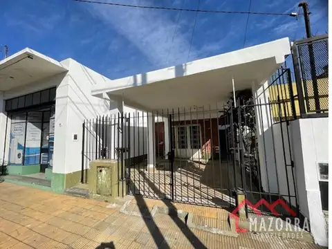 Casa en VENTA con Cochera - Palomar