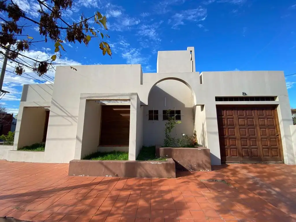 VENDO CASA EN MONTE HERMOSO