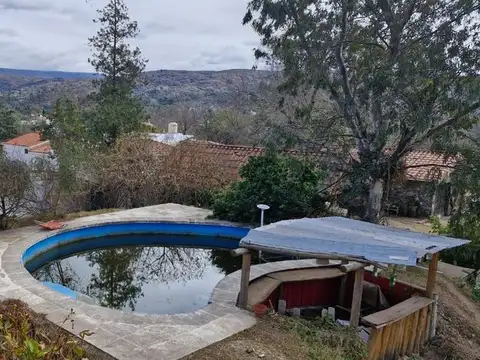 COMPLEJO DE 10 HABITACIONES Y PILETA EN TANTI