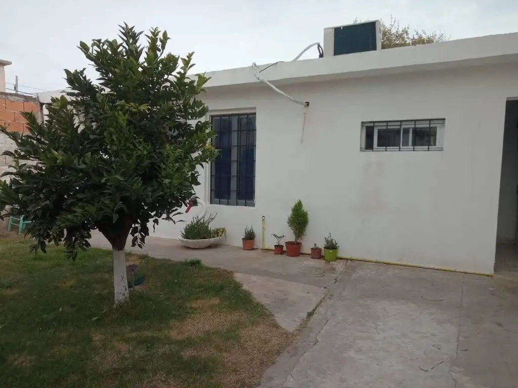 Vendo casa en Marimon al 1400, Zarate - Foto 0