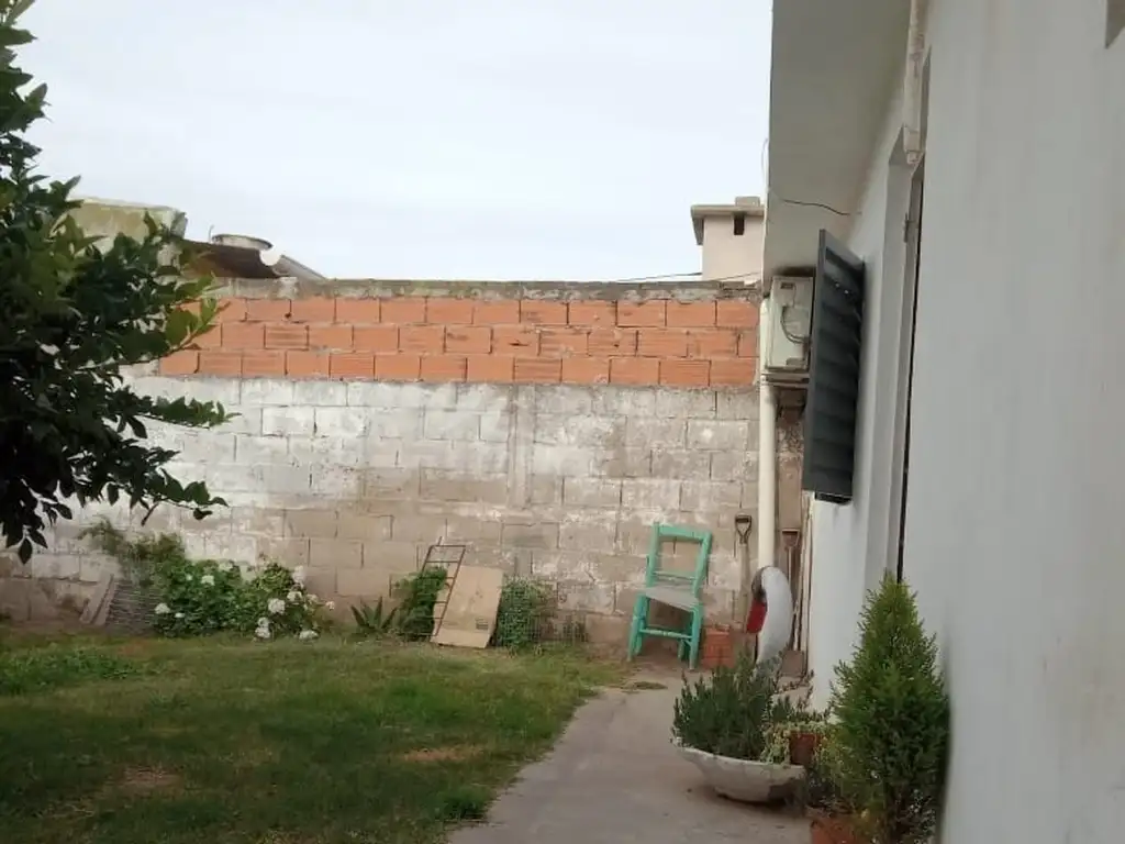 Casa en Venta en Zarate - 5 ambientes