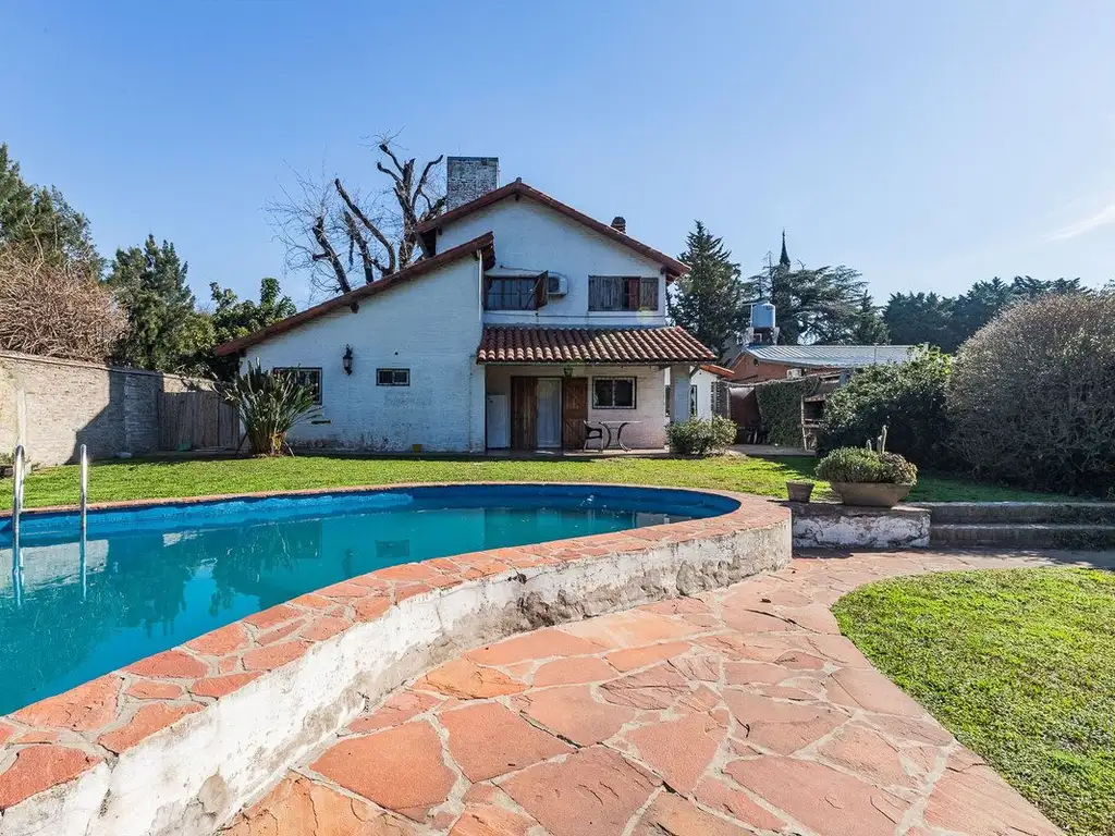 HERMOSA CASA CON JARDIN, PILETA, PARRILLA EN TIGRE