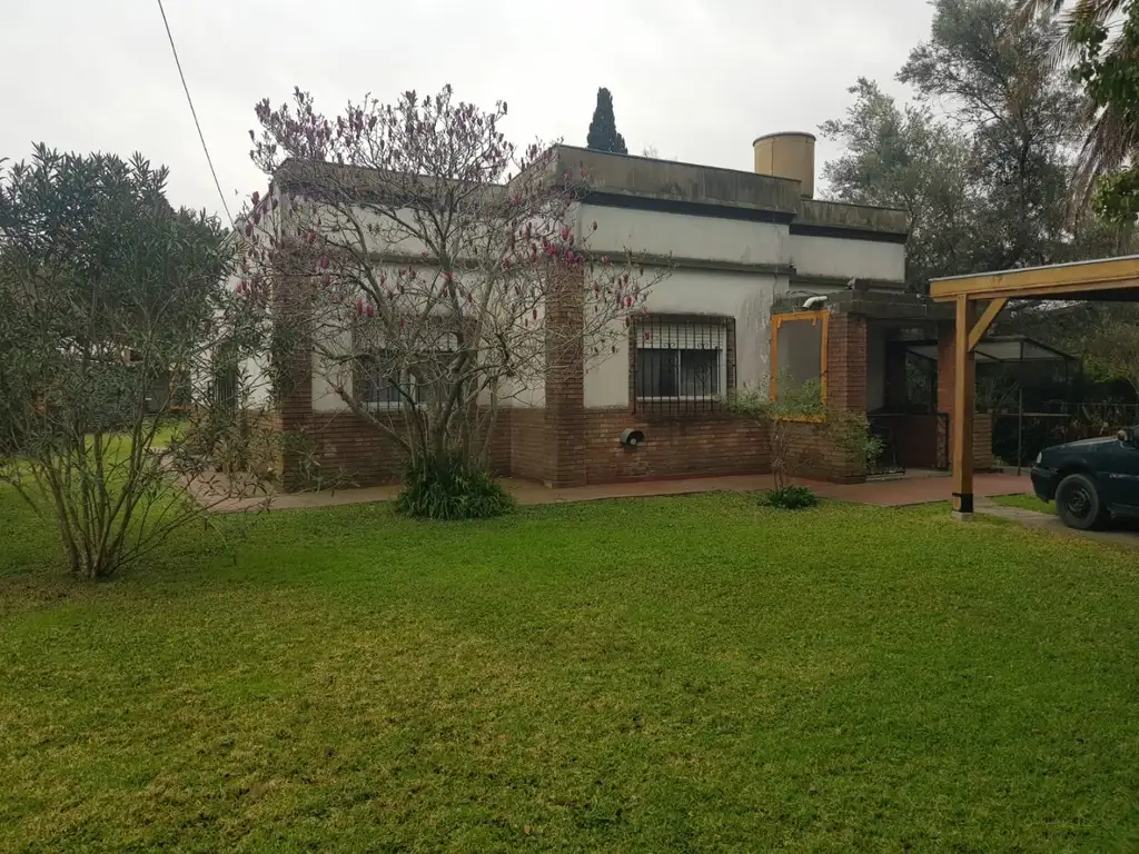 GRAN CASA CON PILETA EN RANELAGH U$S 177.000.-