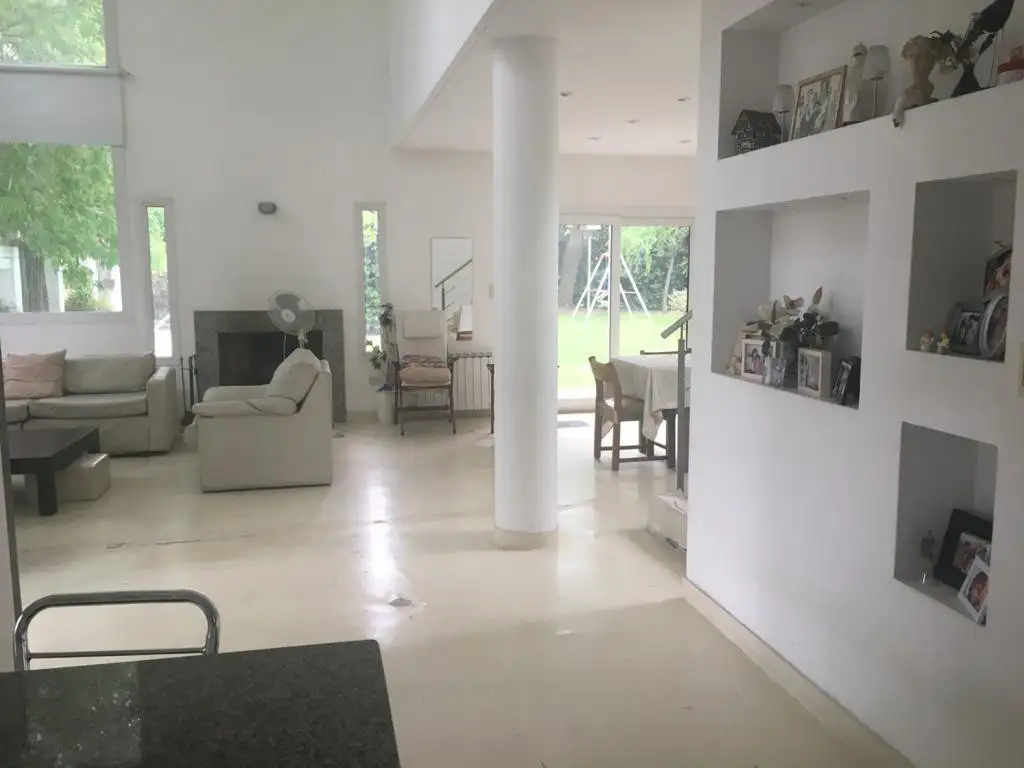 Casa Venta 4 ambientes, 230m2, 1 cochera, Ruta 58 Km 10, El Lauquen