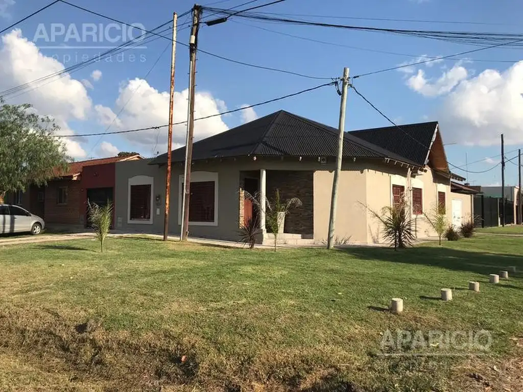 CASA DE 4 DORMITORIOS EN VENTA   CATEGORÍA