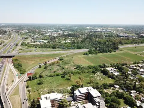 FRACCIÓN DE 14.600 M² EN AU. ACCESO OESTE Y AU. BUEN AYRE