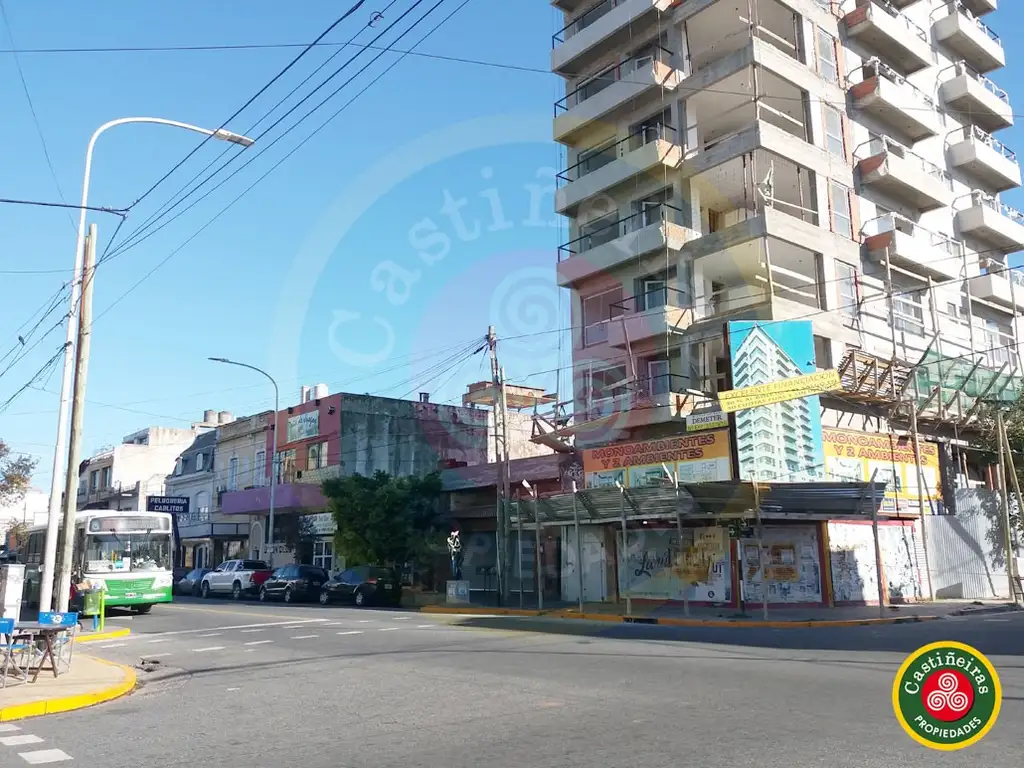 Local en esquina ( av. galicia y mendoza ) - ideal banco, prepaga, compañia seguro - ent. inmediata