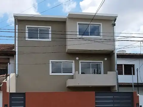 DUPLEX DE CATEGORIA EN FLORIDA