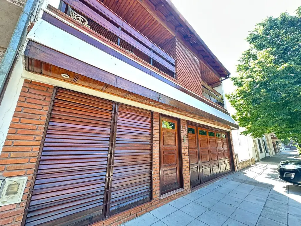 Venta Casa 5 Amb, Villa Devoto - 2 Cocheras - Piscina