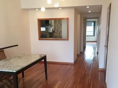 VENDO HERMOSO SEMIPISO DE 2 AMBIENTES, MUY LUMINOSO Y MODERNO