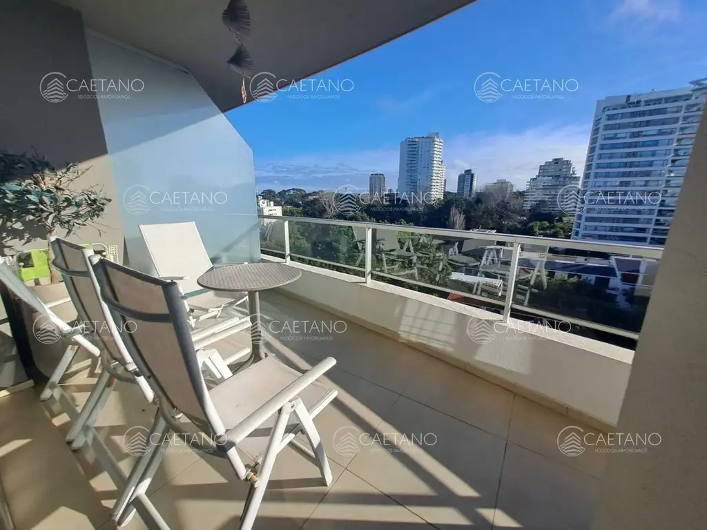 Espectacular apartamento de 1 dormitorios, con servicios, aidy grill en venta