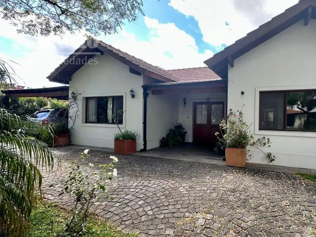 Casa en venta de 3 dormitorios en Santa Maria de Tigre