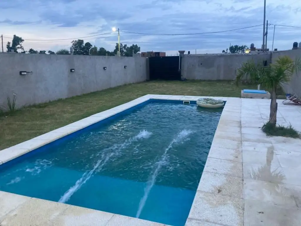 Lote con quincho y pileta barrio el porvenir