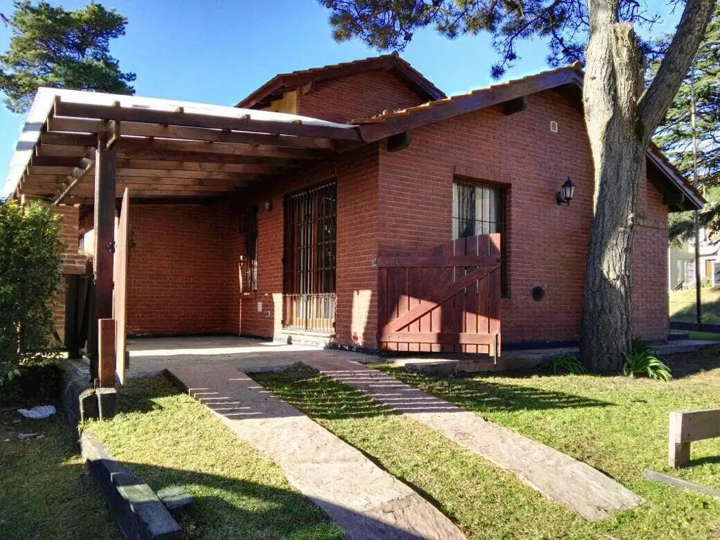 Casa de 4 ambientes en alquiler en Pinamar.- Alquiler temporario