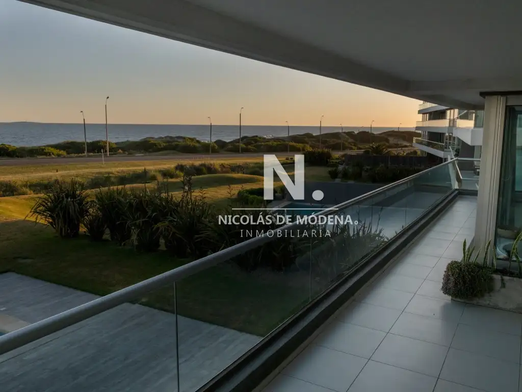 Apartamento en venta, 3 dormitorios, Playa Brava, Punta del Este