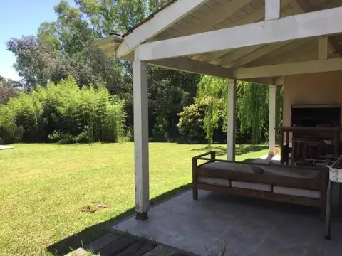 Casa en Venta con cochera