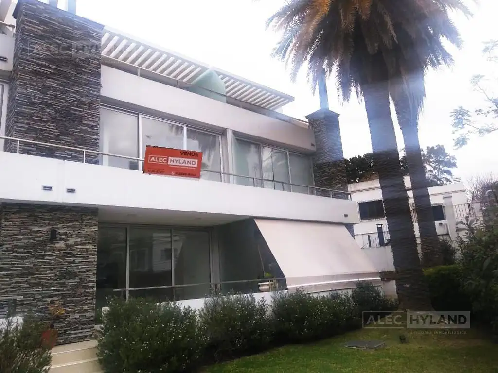 Casa en Venta 4 ambientes - Punta Chica