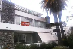 Casa en Venta 4 ambientes - Punta Chica