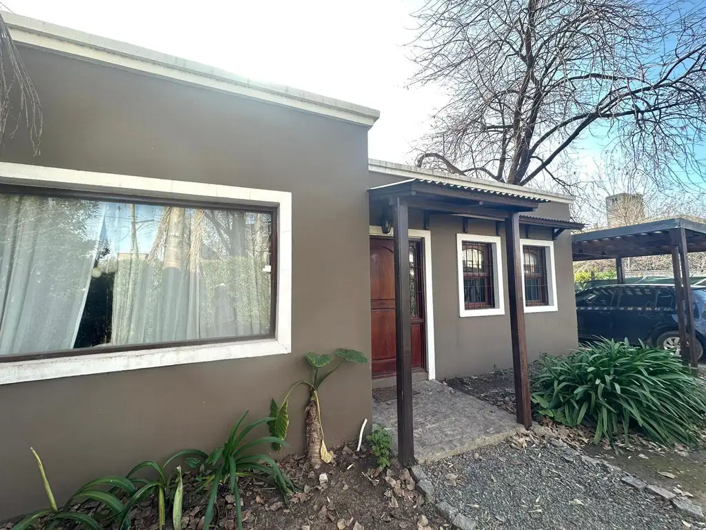 Casa en Barrio Parque Leloir