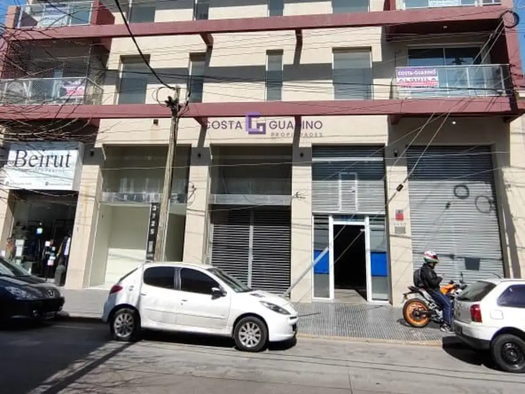 Excelente departamento de 2 ambientes en primer piso al frente con balcón