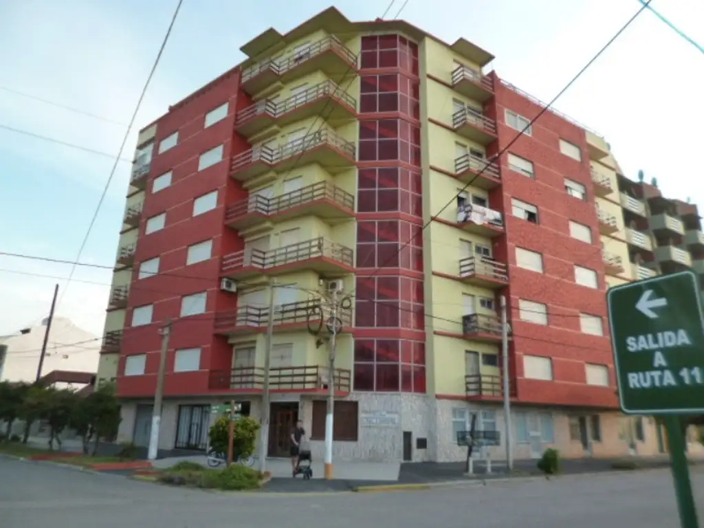 Edificio Escorial I Depto 2 ambientes con Gas instalado