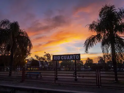 LOTE EN VENTA EN LA CIUDAD DE RIO CUARTO. A UNA CUADRA DE LA COSTANERA Y TERMINAL DE OMNIBUS.