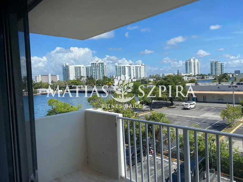 Departamento - Venta - Estados Unidos, Miami - Treasure Dr 1455