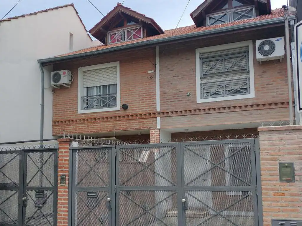 Excelente duplex nuevo 4 ambientes, patio con parrilla, cochera.  - Munro