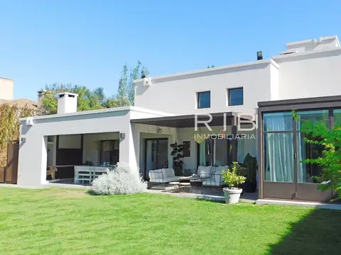 Casa en Venta en Saint Matthews - 3 dormitorios