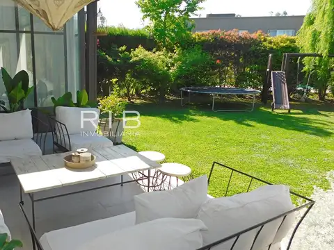 Casa en Venta con cochera