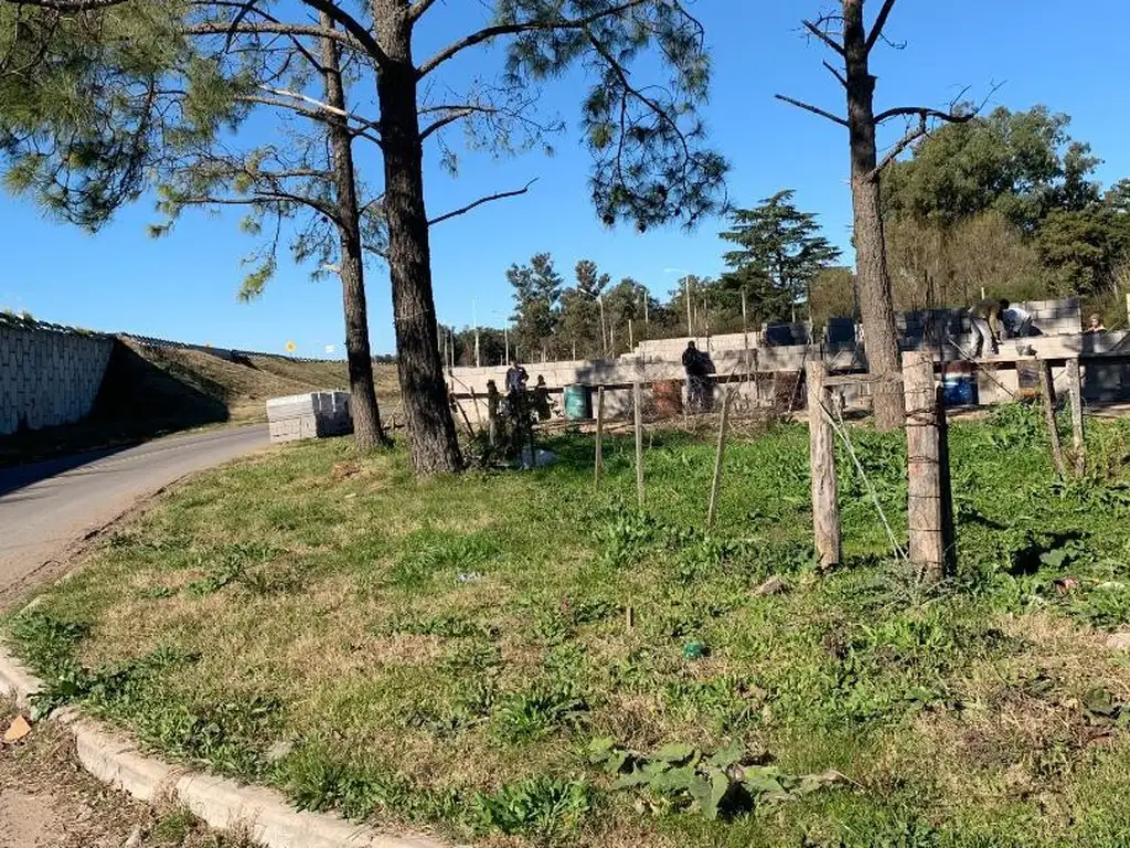 Terrenos en Parada Robles, ruta 8 km 77